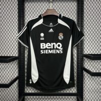 Real madrid-retro exterieur-2006-2007-1